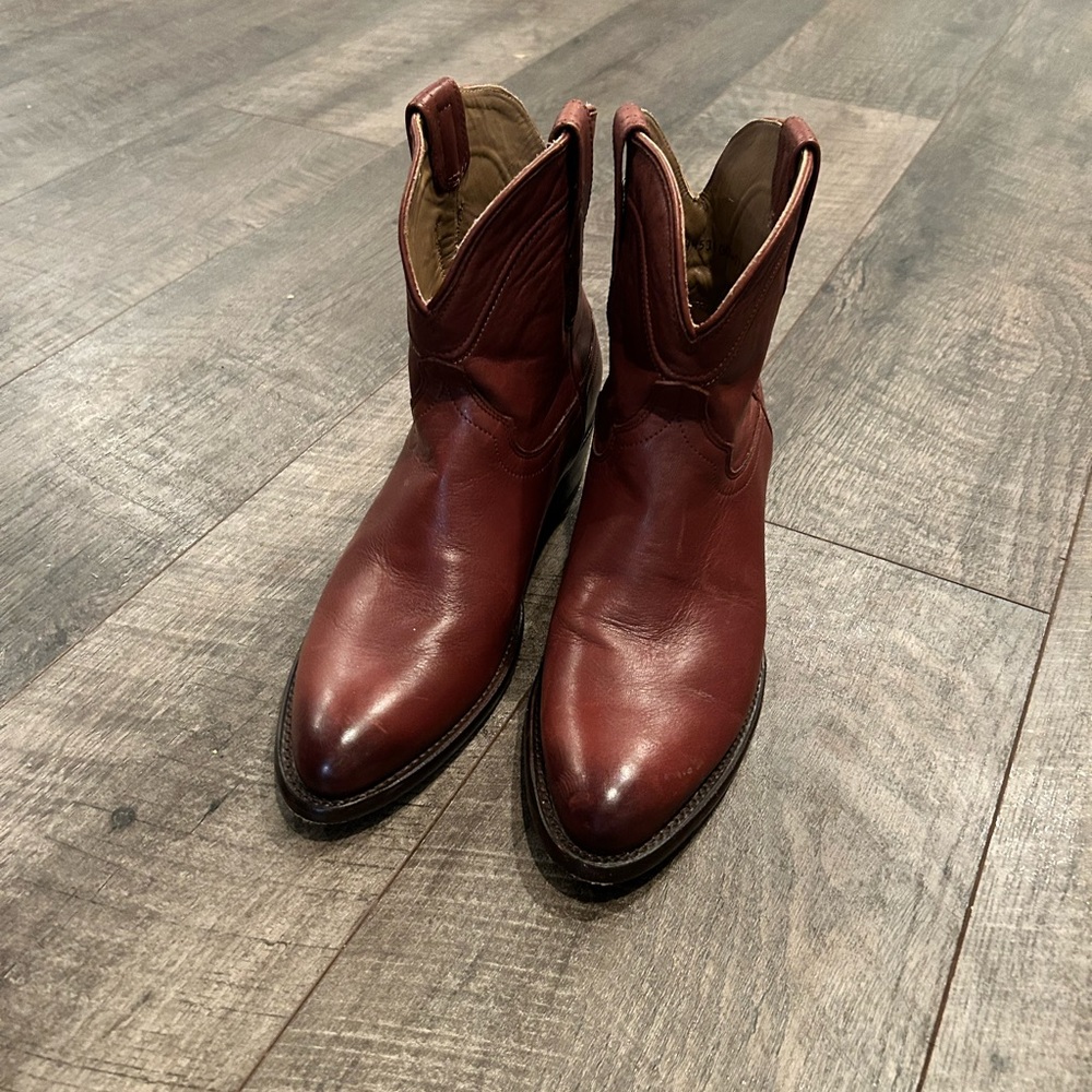 Like New -TECOVAS -The Penny- Color Puma Bourban.   HIGH END Western Boots